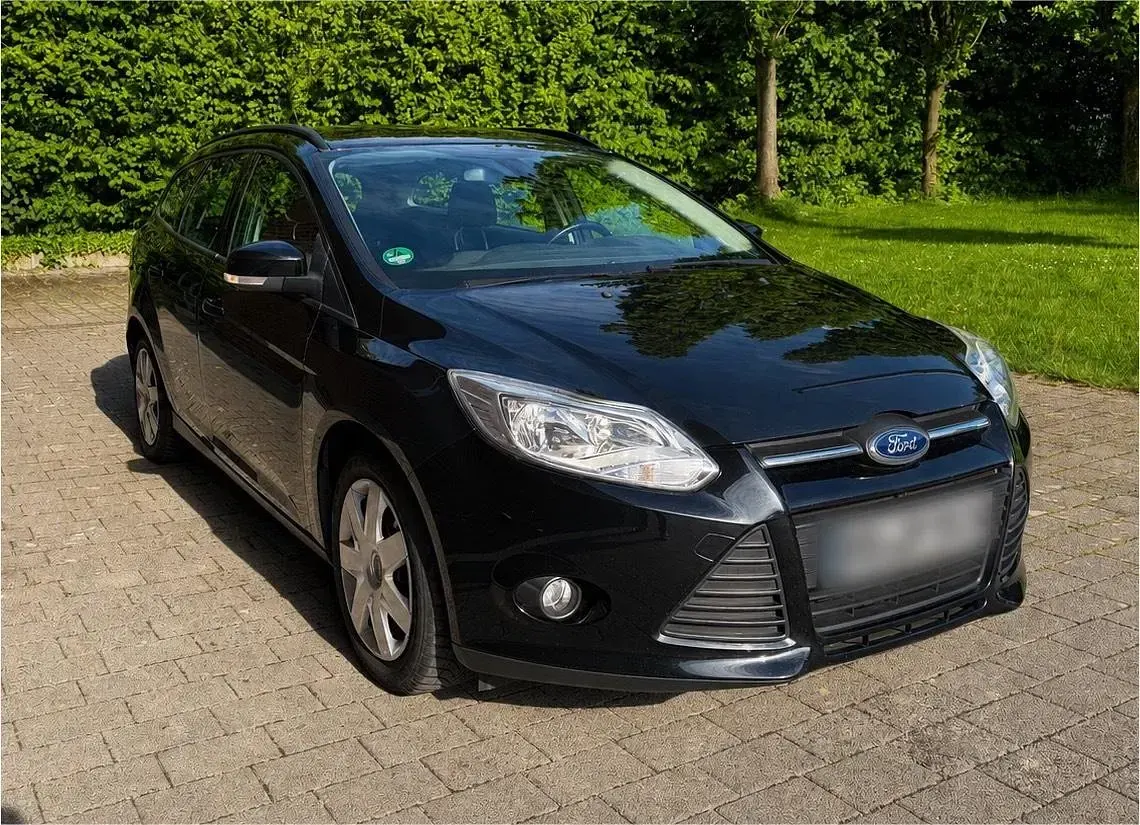 Gebraucht Ford Focus SYNC Edition 101 PS (74 kW) 2013 Schwarz Kombi