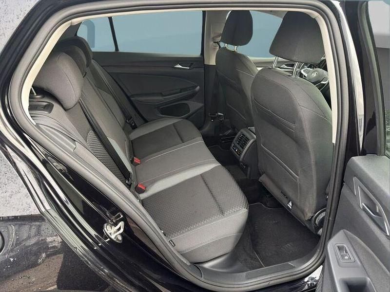 Gebraucht VW Golf VIII 150 PS (110 kW) 2023 Schwarz Kleinwagen