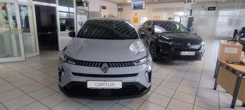 Gebraucht Renault Captur Techno 140 PS (102 kW) 2025 Kqj rafalegrau SUV