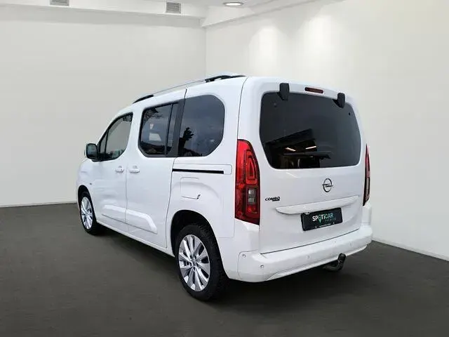 Gebraucht Opel Combo Life Ultimate 131 PS (96 kW) 2020 Weiß Van / Kleinbus
