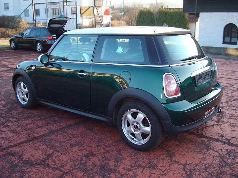 Gebraucht Mini Cooper Coupé 122 PS (89 kW) 2010 Grün Coupé