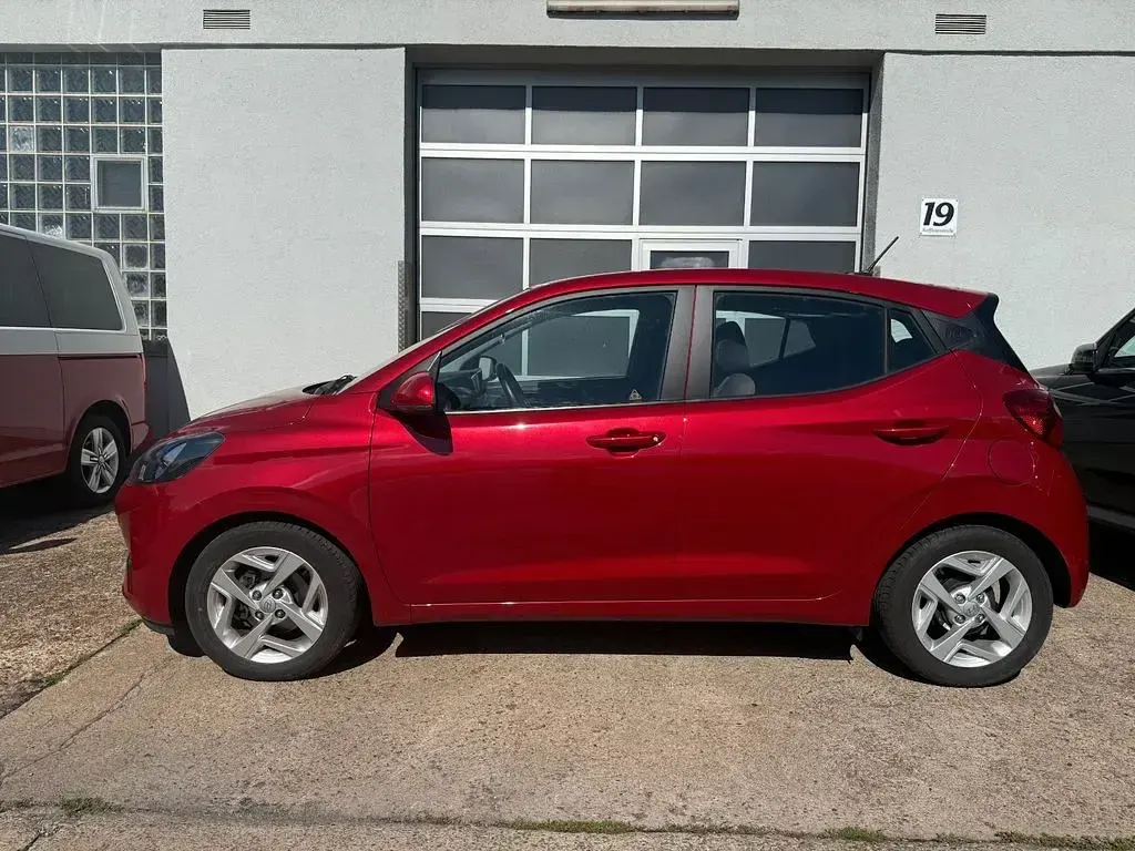 Gebraucht Hyundai i10 84 PS (61 kW) 2021 Rot Kleinwagen