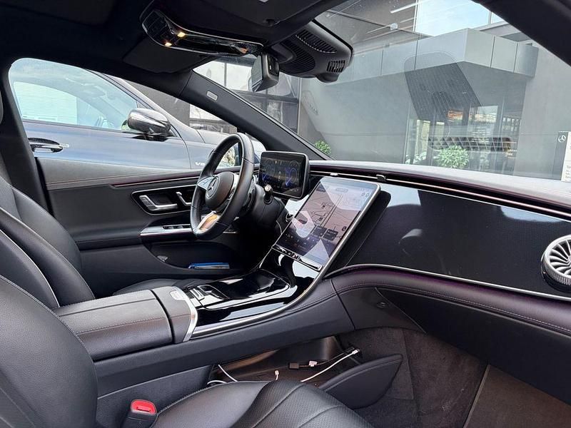 Gebraucht Mercedes EQE500 AMG 300 kW (408 PS) 2024 Blau Limousine