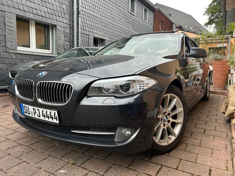 Grau Gebraucht 2011 BMW 530 Kombi | 8.450 € (Guter Preis) - Bild 1/4