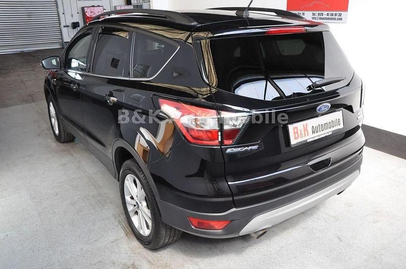 Usata Ford Escape 216 CV (158 kW) 2018 Nero SUV