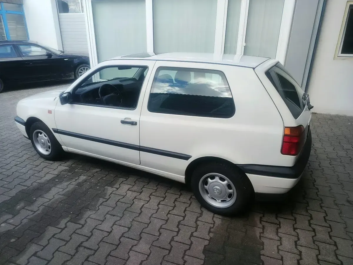 Gebraucht VW Golf III 75 PS (55 kW) 1994 Weiß Kleinwagen