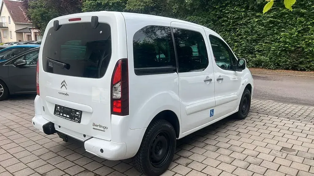 Gebraucht Citroën e-Berlingo SELECTION 99 PS (72 kW) 2017 Weiß Van / Kleinbus