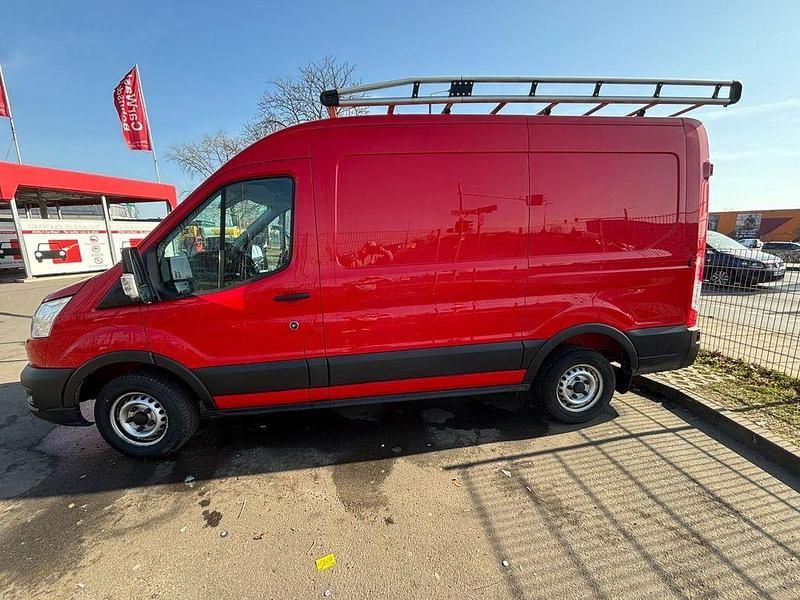 Gebraucht Ford Transit 107 PS (78 kW) 2019 Rot Limousine