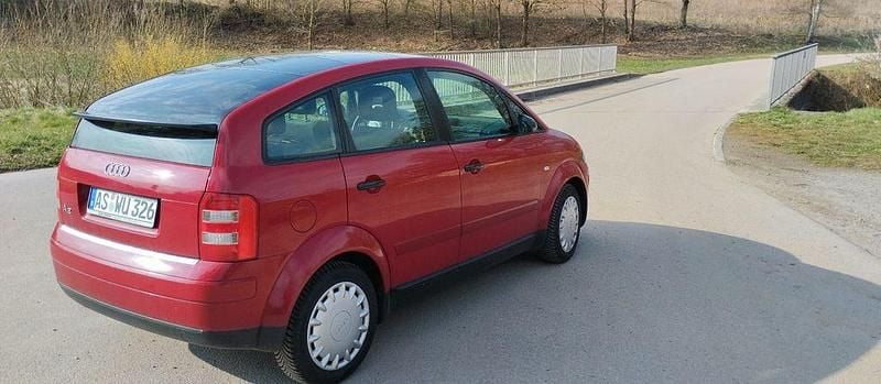 Gebraucht Audi A2 75 PS (55 kW) 2002 Rot Kleinwagen