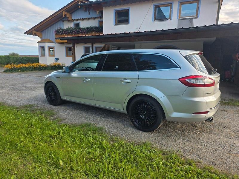 Gebraucht Ford Mondeo Titanium 200 PS (147 kW) 2012 Silber Kombi