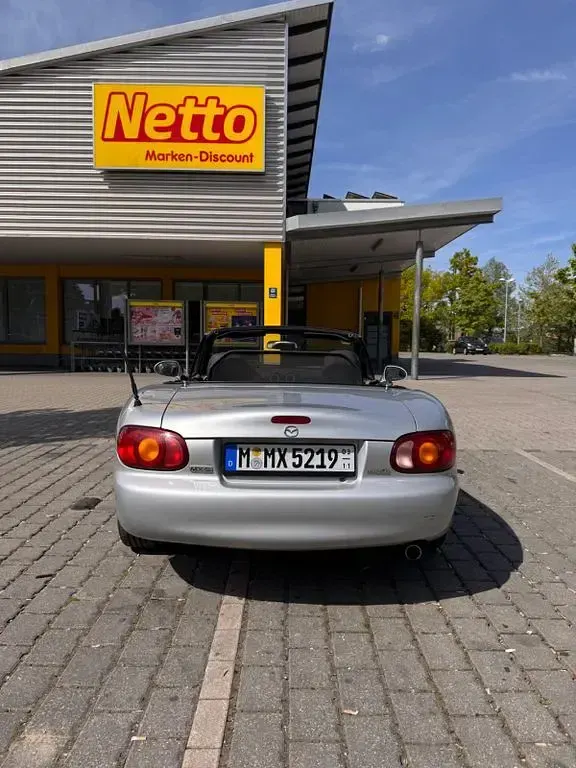 Second-hand Mazda MX5 140 CP (102 kW) 2000 Argintiu Cabrio