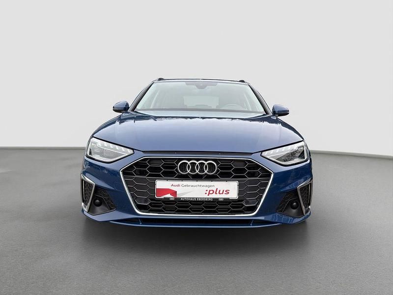 Second-hand Audi A4 Business 150 CP (110 kW) 2023 Albastru Break