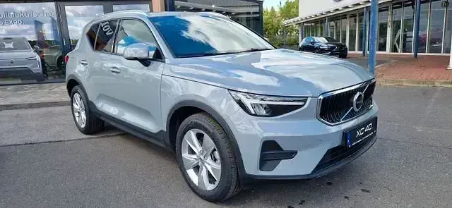 Gebraucht Volvo XC40 Core 163 PS (119 kW) 2024 Vapour grey SUV