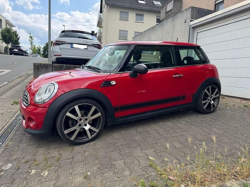 Rot Gebraucht 2011 Mini ONE Kleinwagen | 3.200 € (Guter Preis) - Bild 1/4