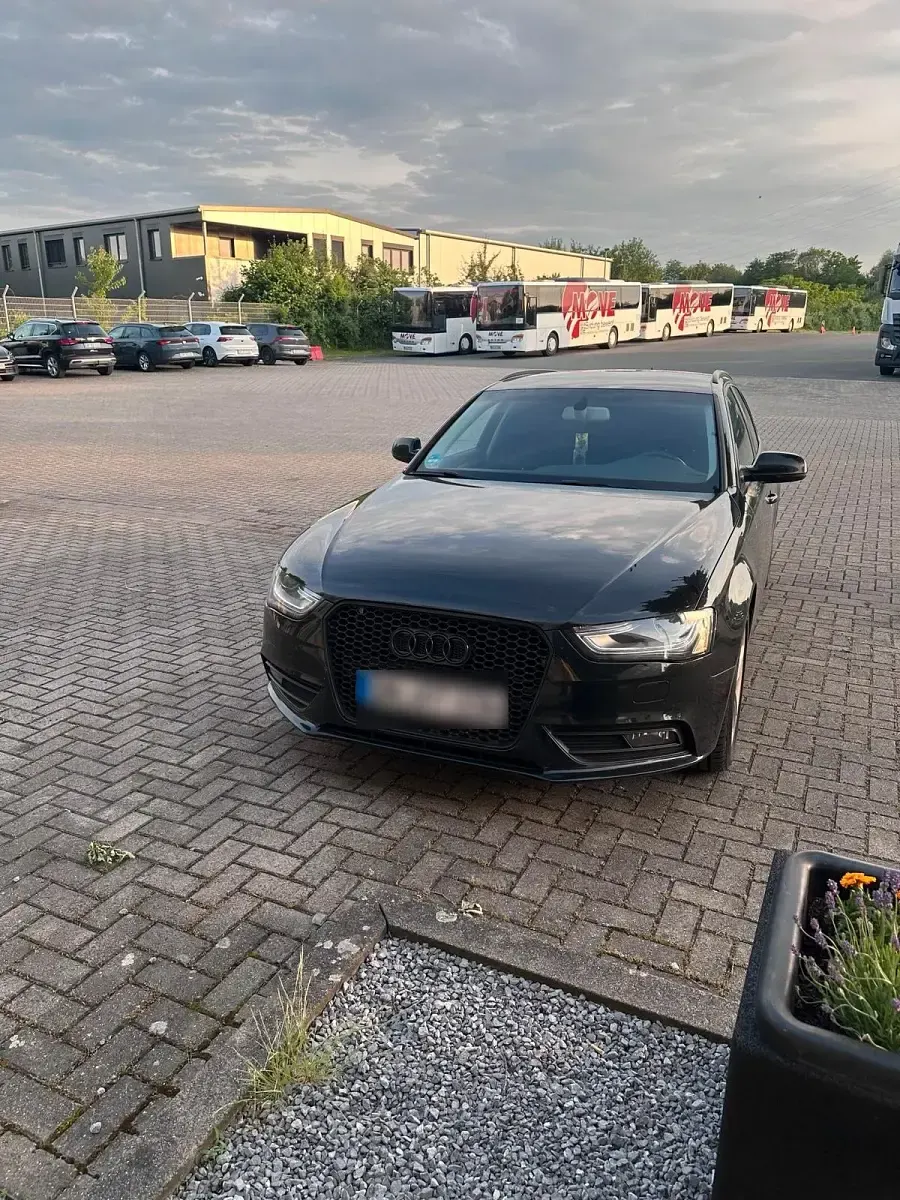 Gebraucht Audi A4 170 PS (125 kW) 2013 Schwarz Kombi