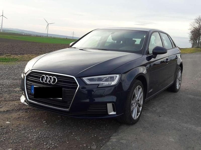Gebraucht Audi A3 Sport 110 PS (80 kW) 2018 Blau Limousine