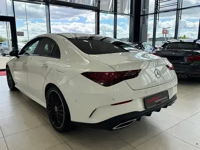 Gebraucht Mercedes CLA200 AMG line 177 PS (130 kW) 2024 Weiß Coupé