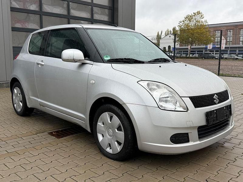 Silber Gebraucht 2007 Suzuki Swift Kleinwagen | 2.350 € (Superpreis) - Bild 1/4