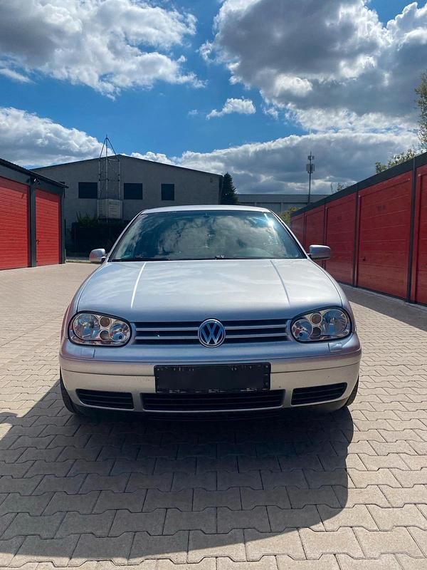 Silber Gebraucht 2003 VW Golf IV Edition Limousine | 2.500 € (Fairer Preis) - Bild 1/4