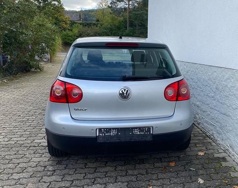 Usata VW Golf V 80 CV (58 kW) 2007 Argento Berlina