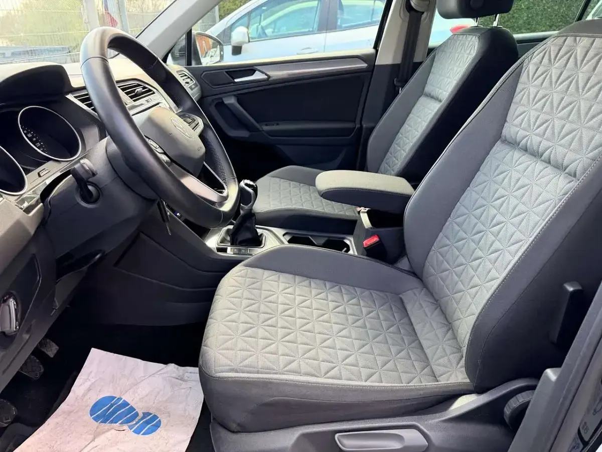 Gebraucht VW Tiguan Life 150 PS (110 kW) 2022 Schwarz SUV