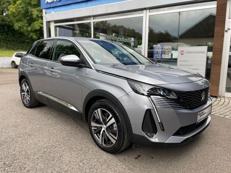 Grau Gebraucht 2021 Peugeot 3008 Allure SUV | 24.990 € (Etwas zu teuer) - Bild 1/4
