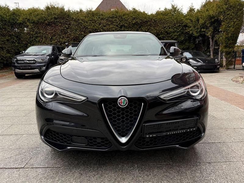 Gebraucht Alfa Romeo Stelvio Super 280 PS (205 kW) 2017 Schwarz SUV