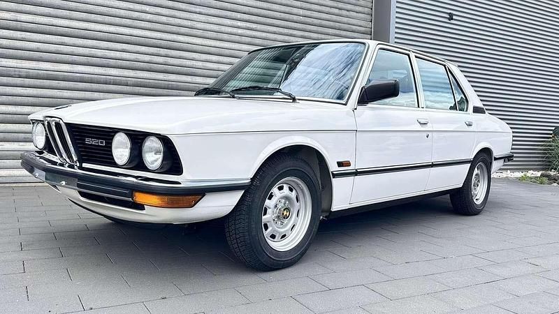 Alpinweiß Gebraucht 1980 BMW 520 Limousine | 19.950 € - Bild 1/4