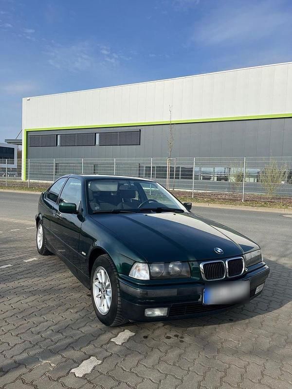Gebraucht BMW 316 105 PS (77 kW) 1999 Grün Limousine