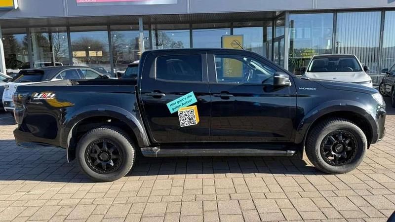 Gebraucht Isuzu D-Max 163 PS (119 kW) 2024 Schwarz SUV