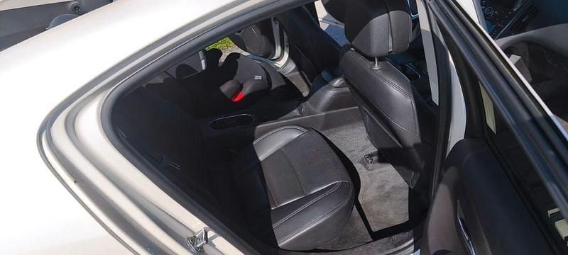 Gebraucht Opel Ampera Comfort Edition 151 PS (111 kW) 2012 Weiß Kleinwagen