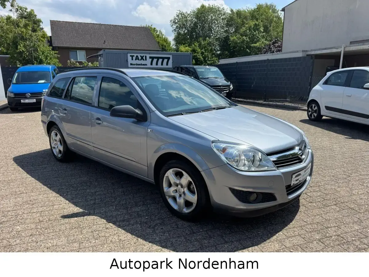 Gebraucht Opel Astra Edition 140 PS (102 kW) 2007 Silber Limousine