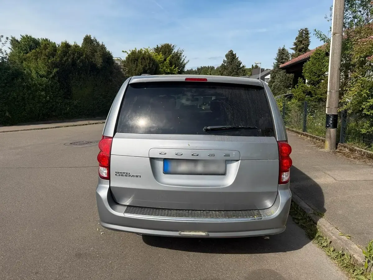 Gebraucht Dodge Grand Caravan 287 PS (211 kW) 2018 Silber Van / Kleinbus