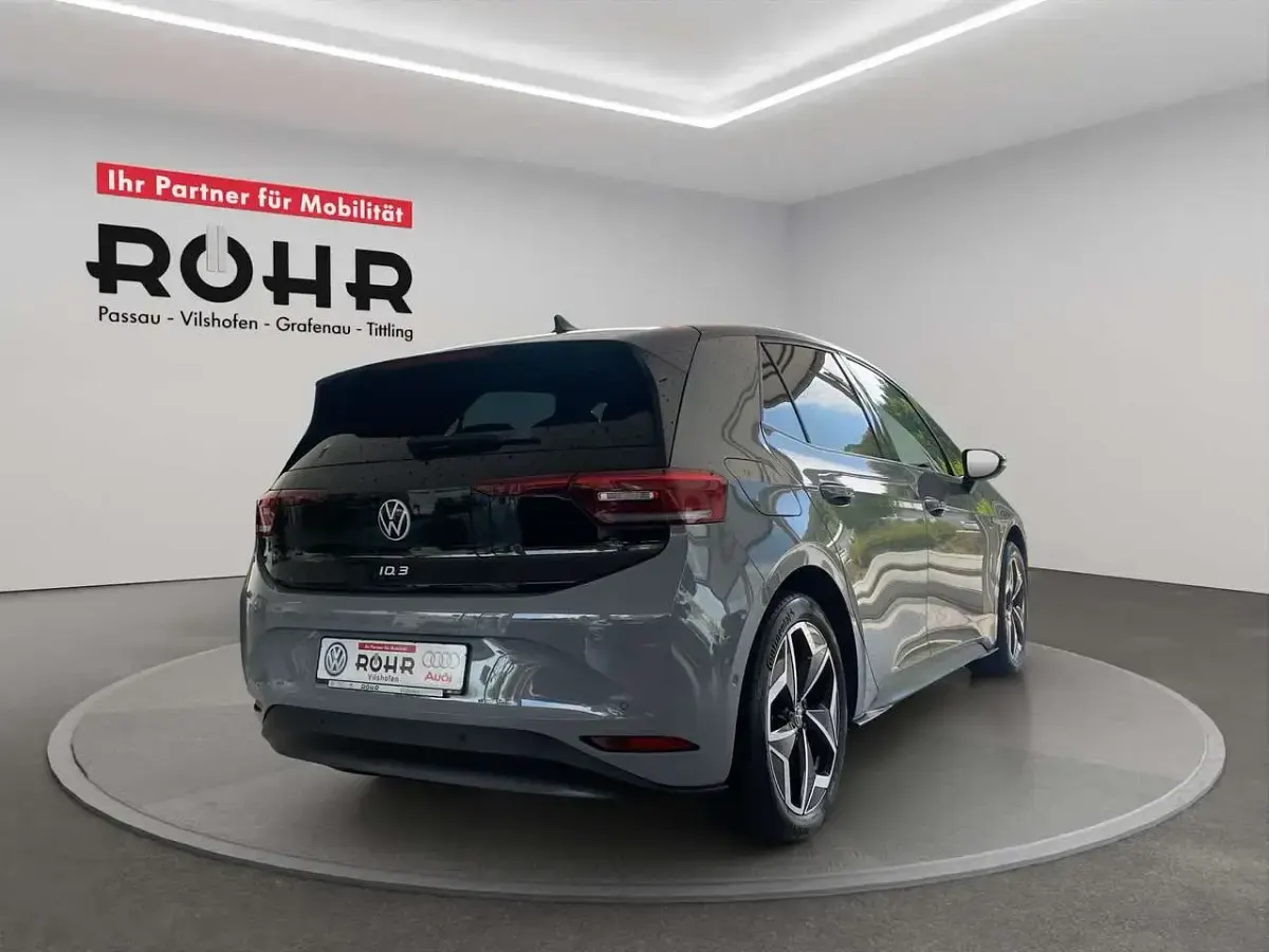 Gebraucht VW ID.3 Pro 150 kW (204 PS) 2023 Mondsteingrau schwarz Kleinwagen