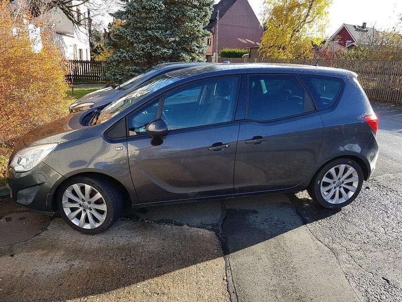 Gebraucht Opel Meriva 136 PS (100 kW) 2011 Grau Van / Kleinbus
