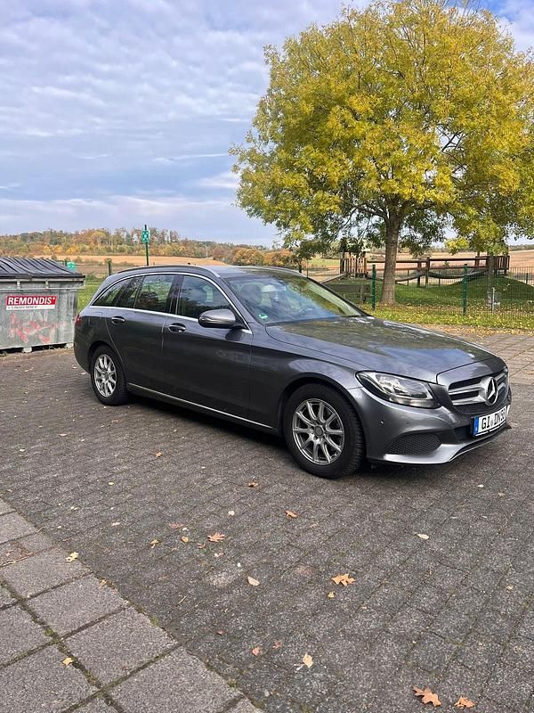 Grau Gebraucht 2016 Mercedes C220 Kombi | 16.500 € (Fairer Preis) - Bild 1/4