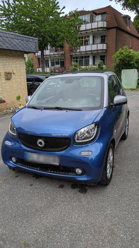 Blau Gebraucht 2017 Smart ForTwo Electric Drive Cabrio | 8.999 € (Fairer Preis) - Bild 1/4