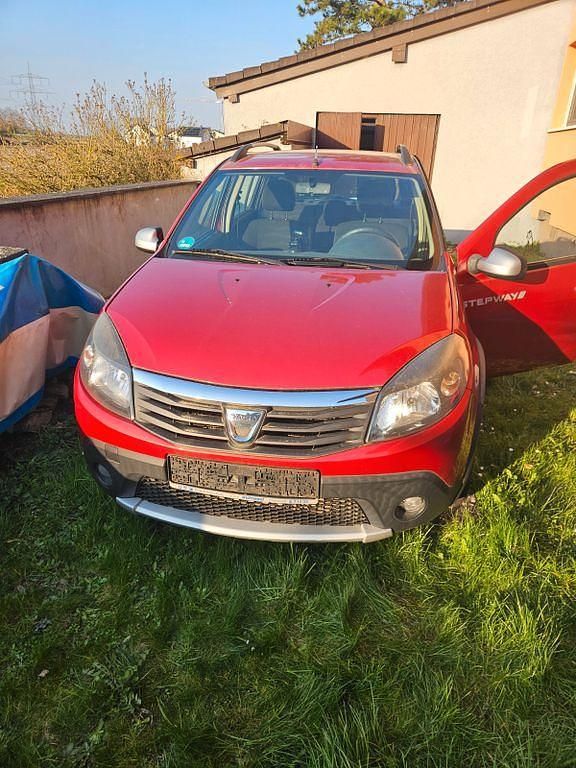 Gebraucht Dacia Sandero Stepway 88 PS (64 kW) 2011 Rot Limousine