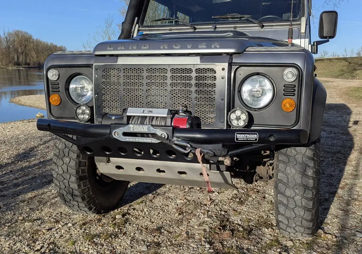 Gebraucht Land Rover Defender 122 PS (89 kW) 2012 Silber SUV