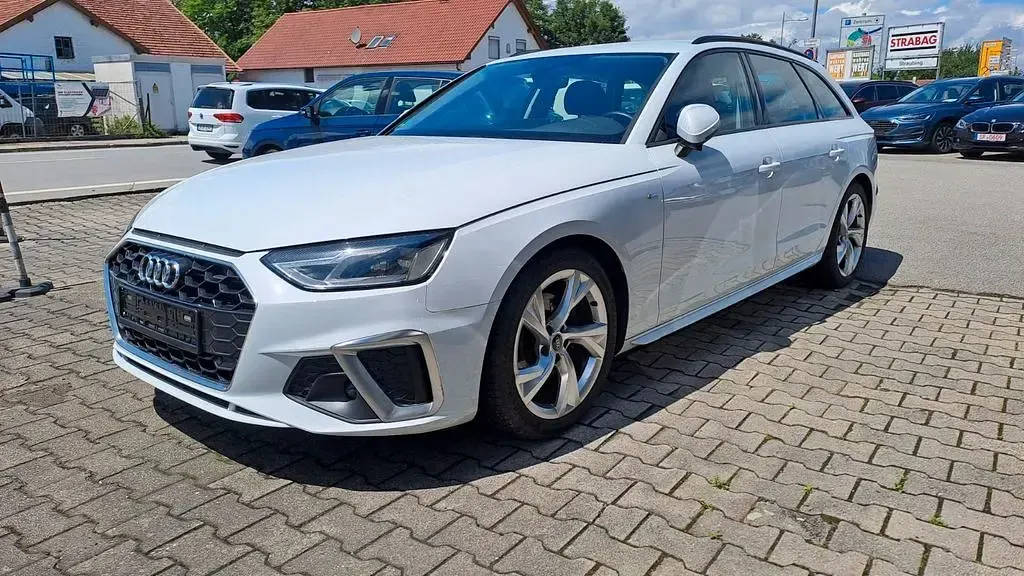 Gebraucht Audi A4 S-Line 136 PS (100 kW) 2022 Weiß Kombi