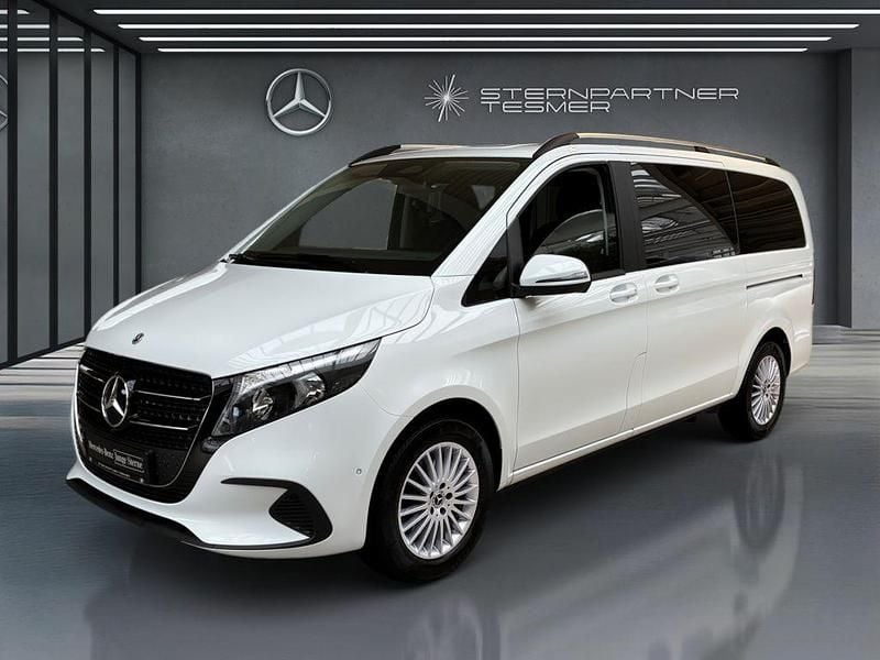 Gebraucht Mercedes V220 163 PS (119 kW) 2025 Bergkristallweiß metallic Van / Kleinbus