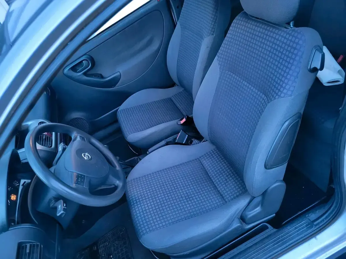 Gebraucht Opel Corsa 75 PS (55 kW) 2002 Silber Kleinwagen
