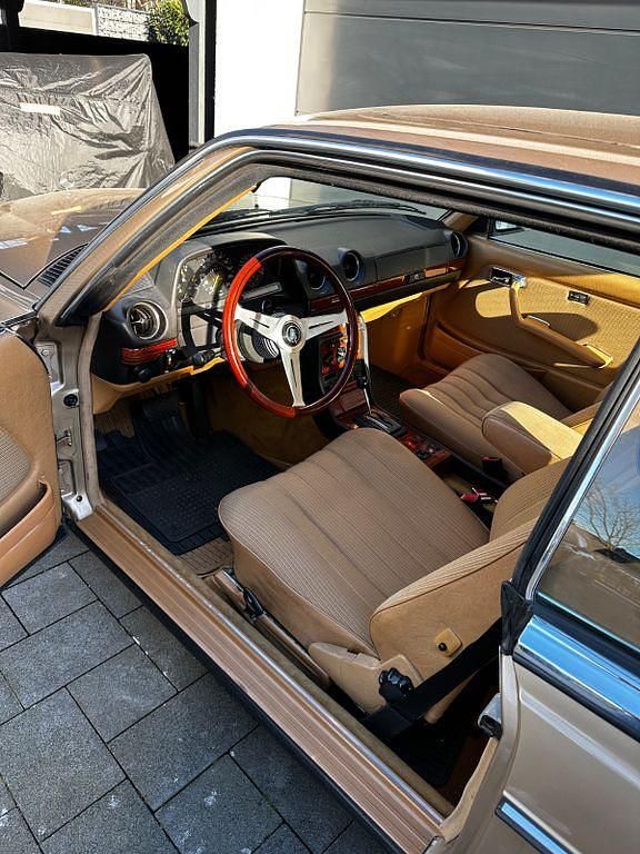 Gebraucht Mercedes 280 186 PS (136 kW) 1984 Gold Coupé