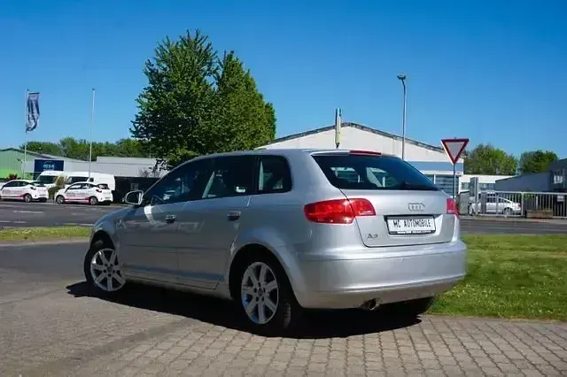Gebraucht Audi A3 Attraction 102 PS (75 kW) 2005 Silber Kleinwagen