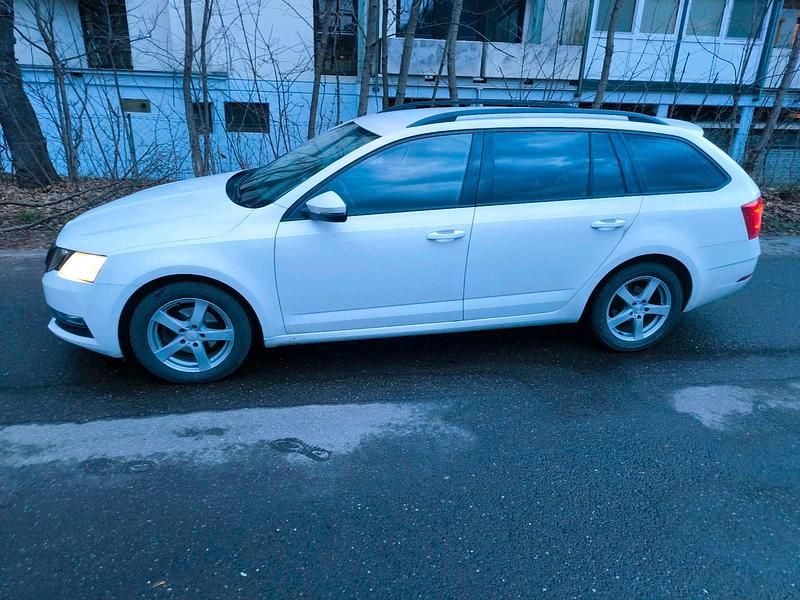 Gebraucht Skoda Octavia 105 PS (77 kW) 2018 Kombi