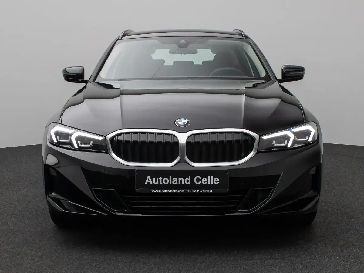 Gebraucht BMW 318 Shadowline 156 PS (114 kW) 2025 Schwarz Kombi
