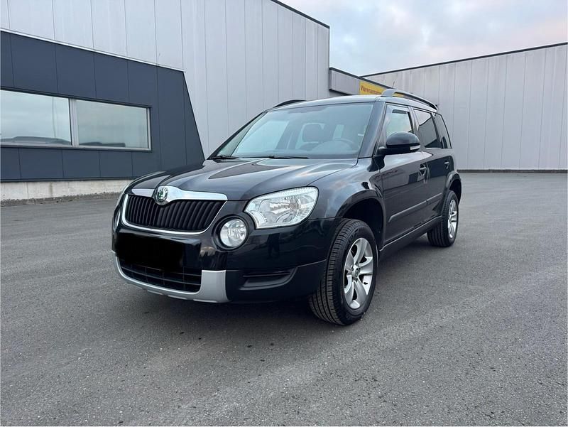 Schwarz Gebraucht 2010 Skoda Yeti Comfort SUV | 3.650 € (Guter Preis) - Bild 1/4
