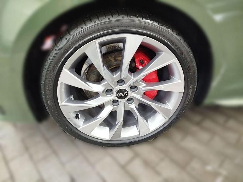 Gebraucht Audi A4 S-Line 204 PS (150 kW) 2024 Distriktgrün metallic Kombi