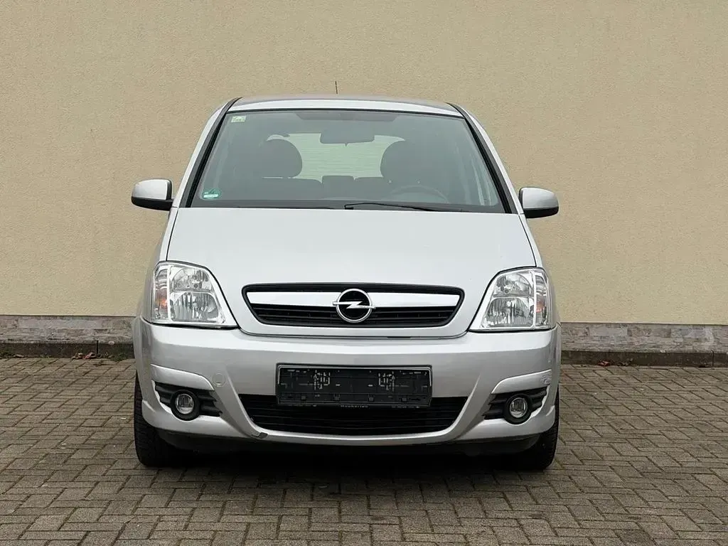 Usata Opel Meriva Edition 105 CV (77 kW) 2007 Argento Monovolume