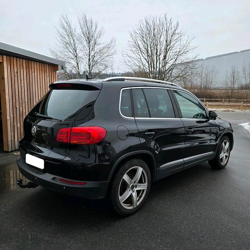 Gebraucht VW Tiguan Cup 140 PS (102 kW) 2014 Schwarz SUV